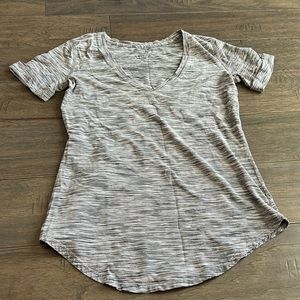 Lululemon short sleeve t-shirt